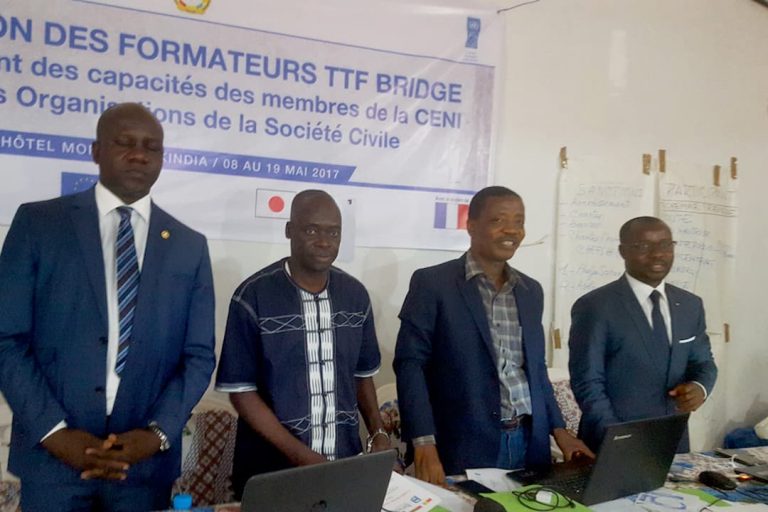 eu-undp-jtf-guinea-news-le-paceg-initie-une-formation-des-formateurs-bridge